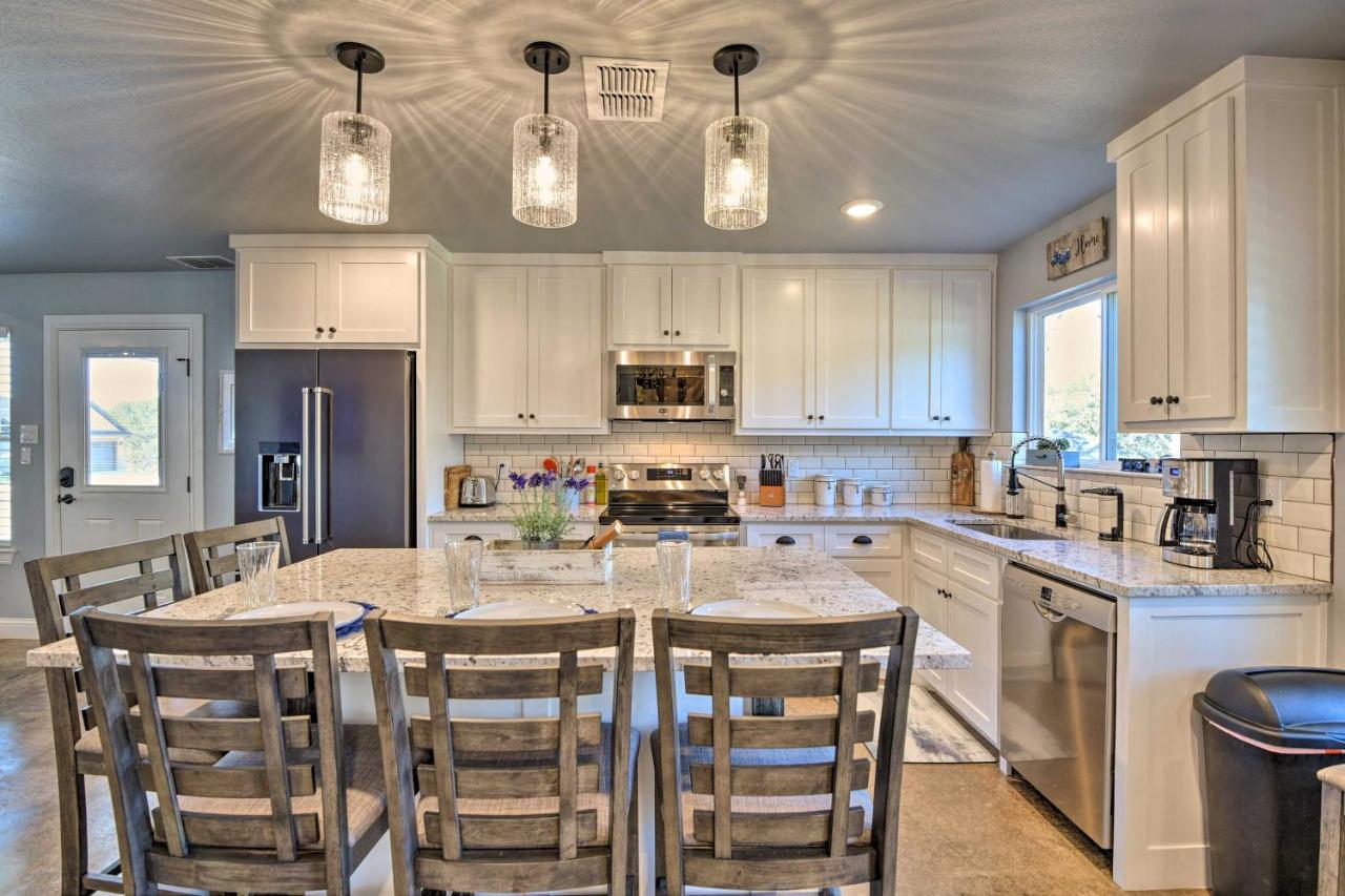 Granbury Home With Hot Tub And Furnished Patio! Dış mekan fotoğraf
