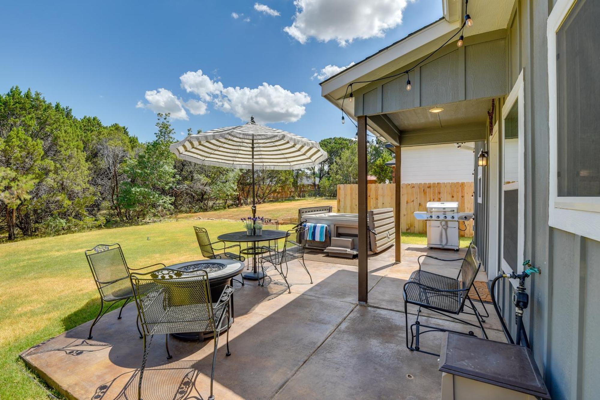 Granbury Home With Hot Tub And Furnished Patio! Dış mekan fotoğraf
