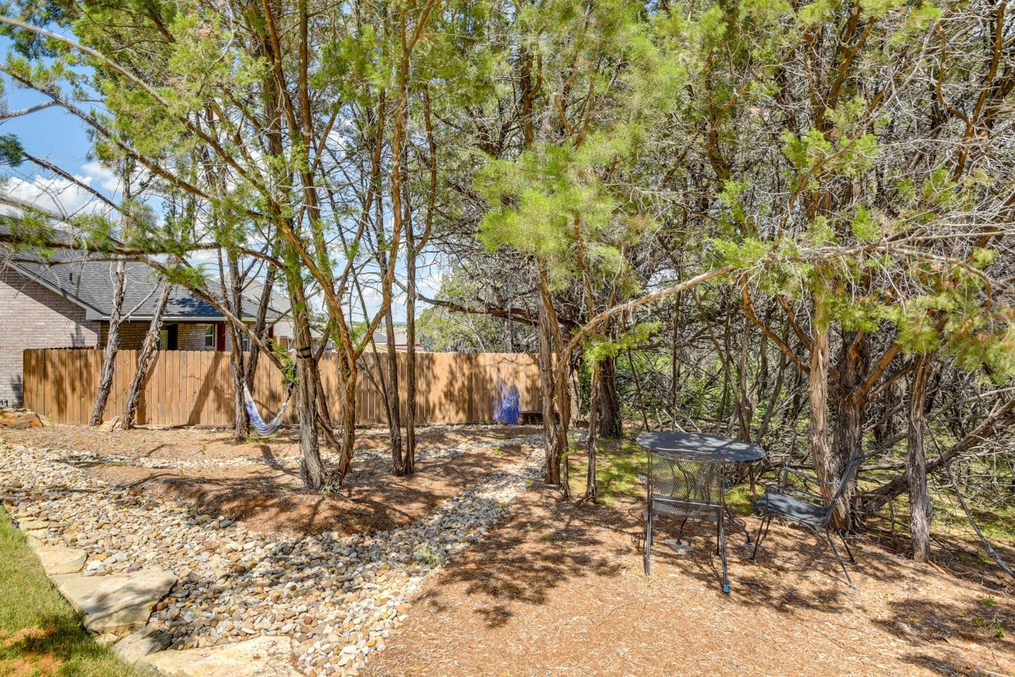 Granbury Home With Hot Tub And Furnished Patio! Dış mekan fotoğraf